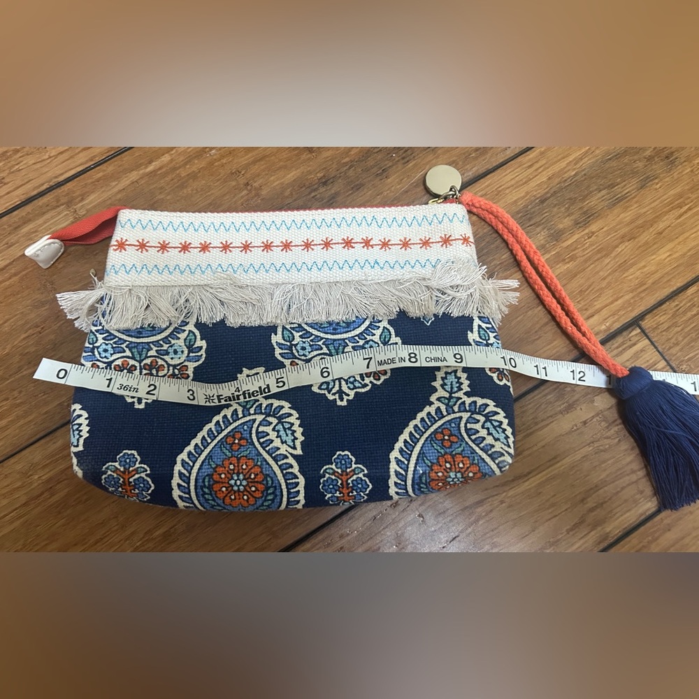 Spartina 449 wristlet with tassel EUC - Picture 3 of 4